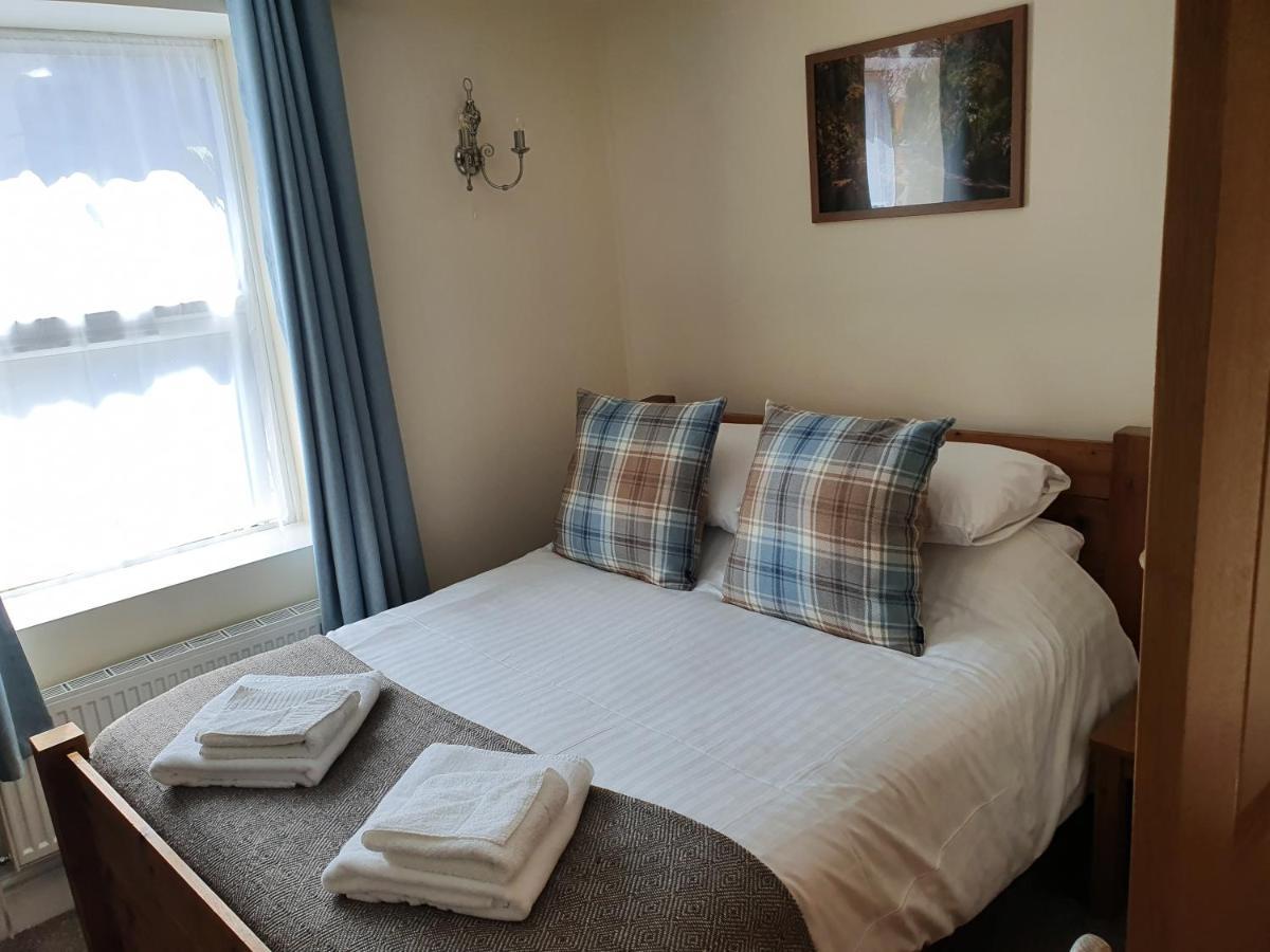 Ty Dre Town House Hotel Карнарфон Екстериор снимка