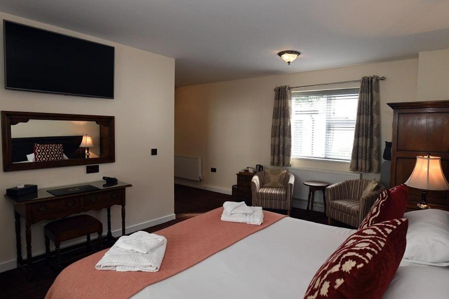 Ty Dre Town House Hotel Карнарфон Екстериор снимка