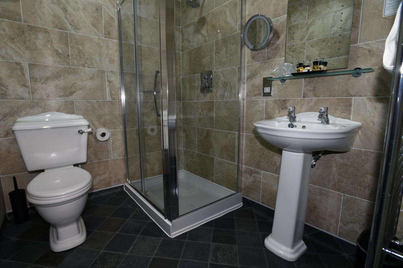 Ty Dre Town House Hotel Карнарфон Екстериор снимка