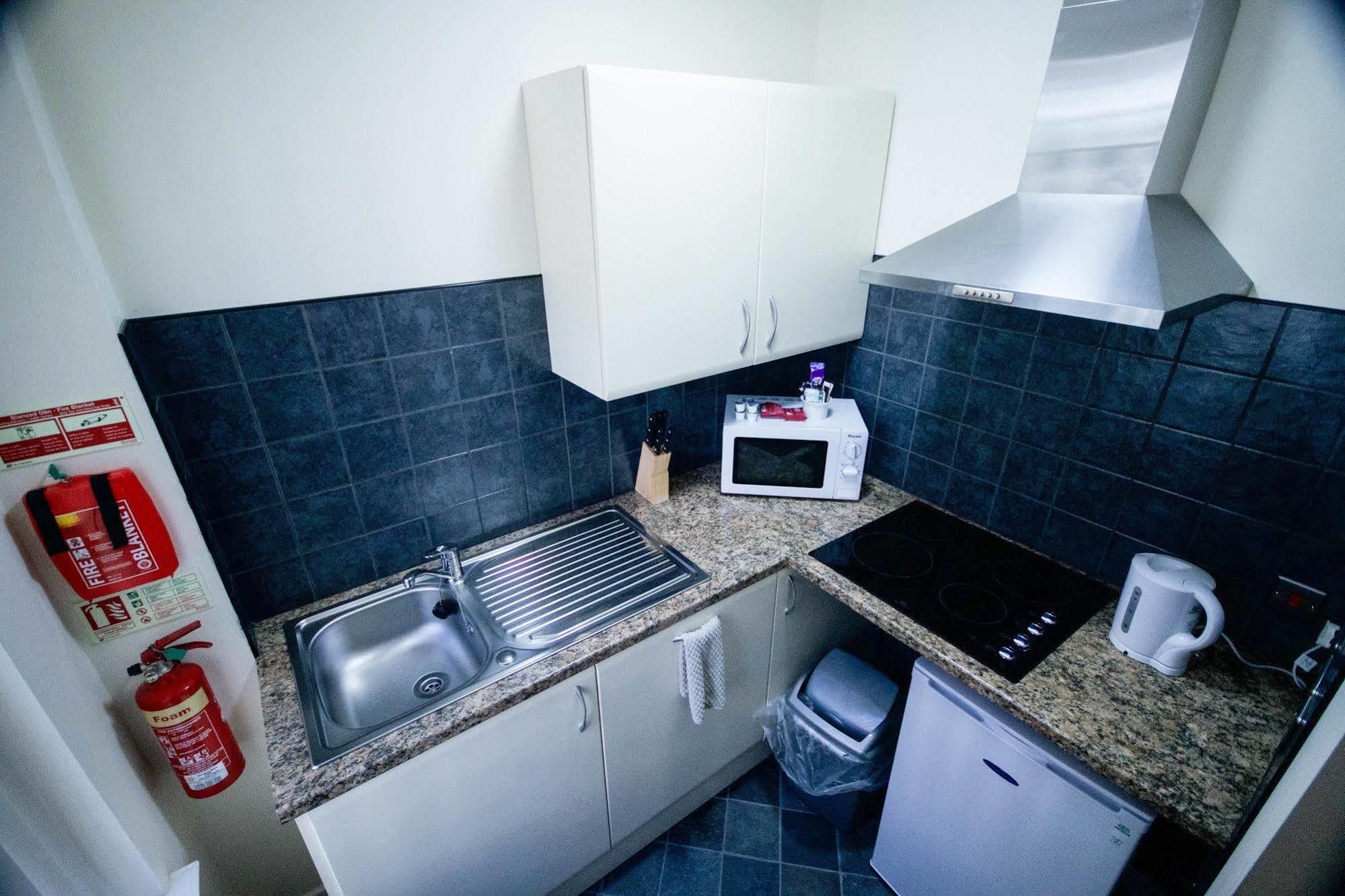 Ty Dre Town House Hotel Карнарфон Екстериор снимка