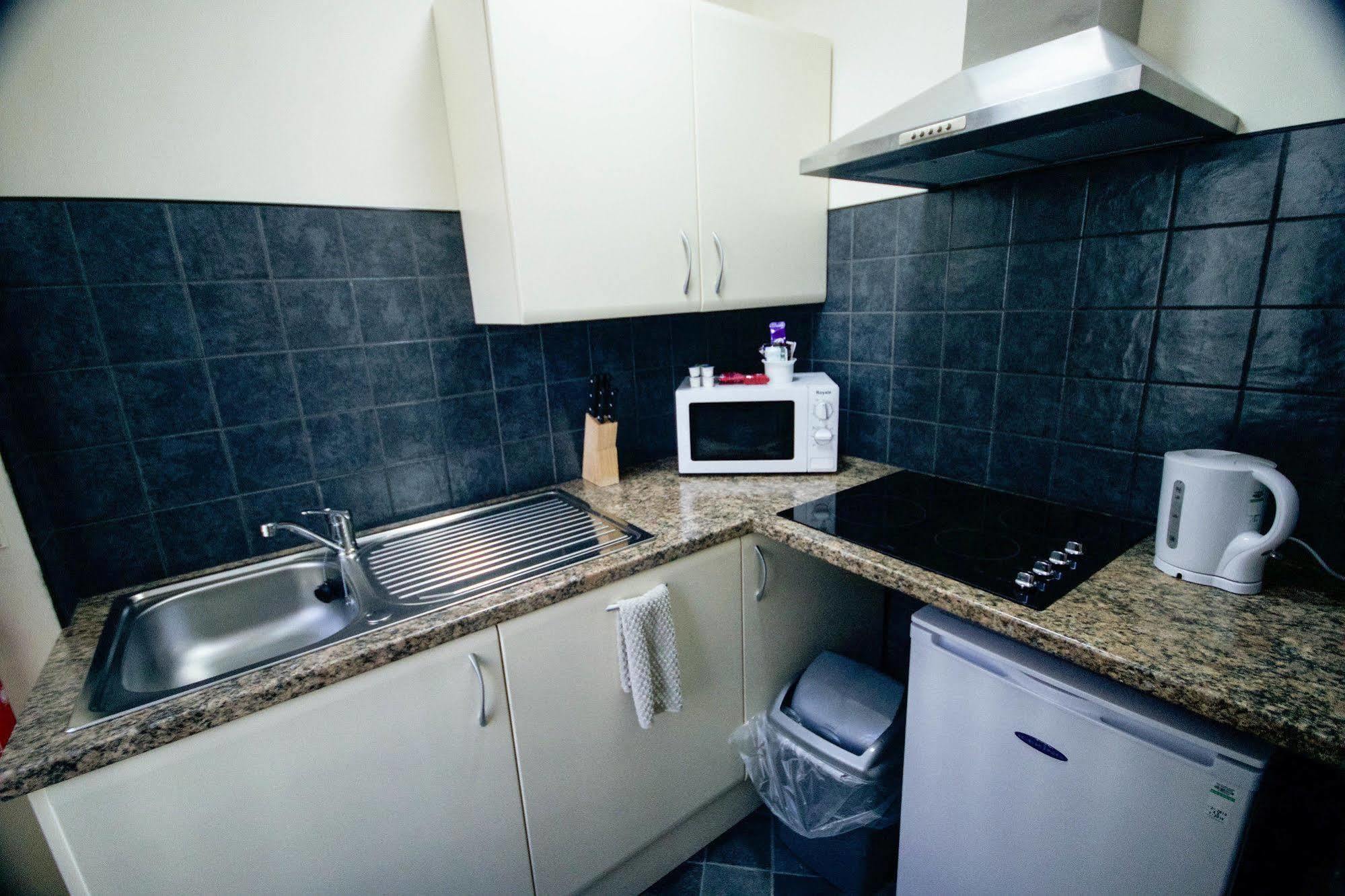 Ty Dre Town House Hotel Карнарфон Екстериор снимка